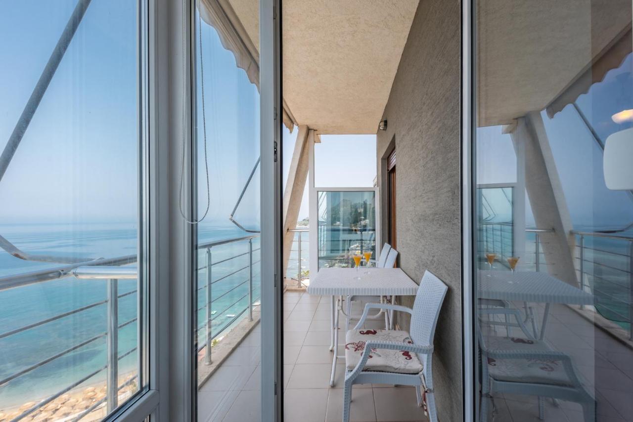 Spectacular Seaview Penthouse Appartement Durrës Buitenkant foto